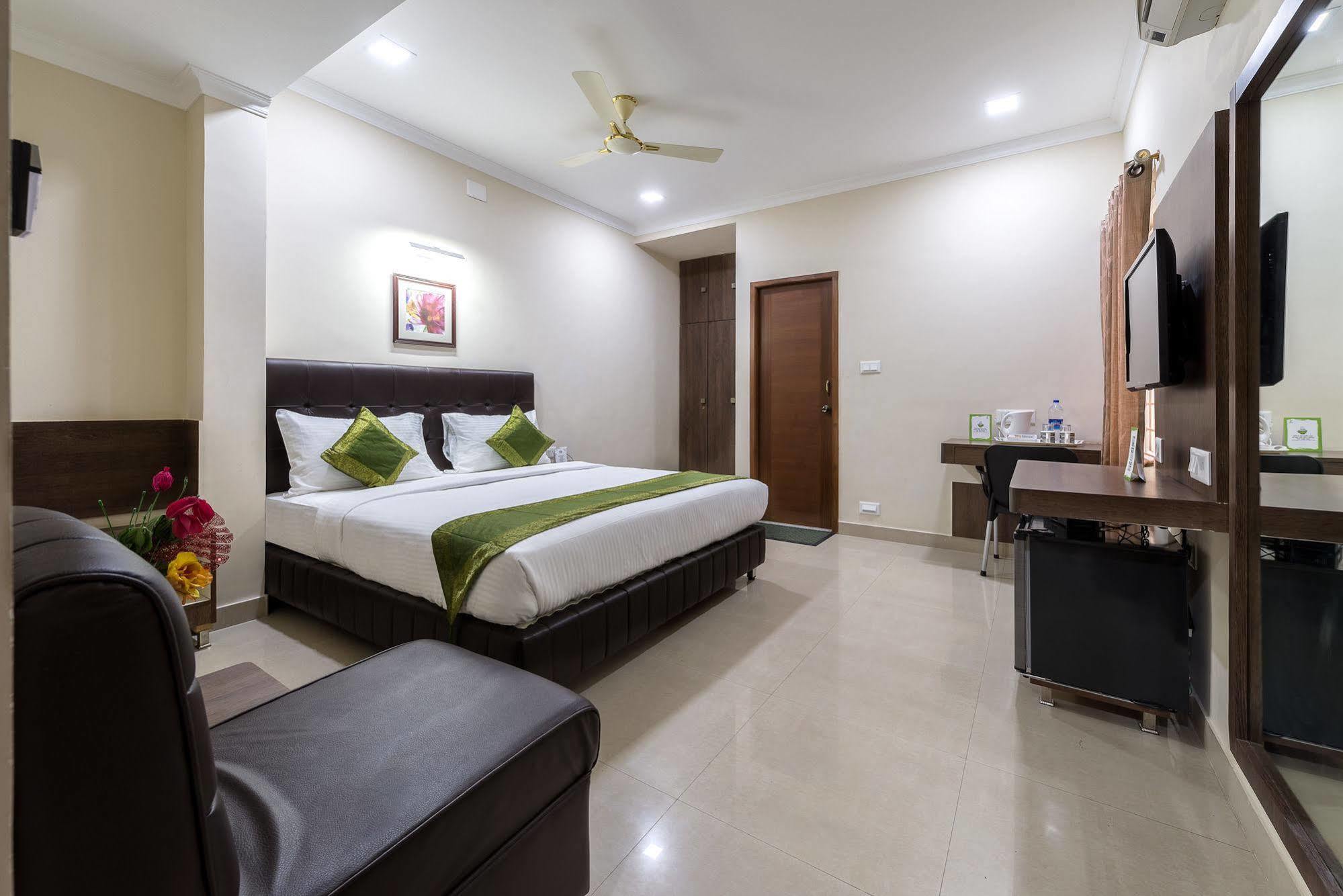 Hotel Mount Kailash Suites Ченнаї Екстер'єр фото
